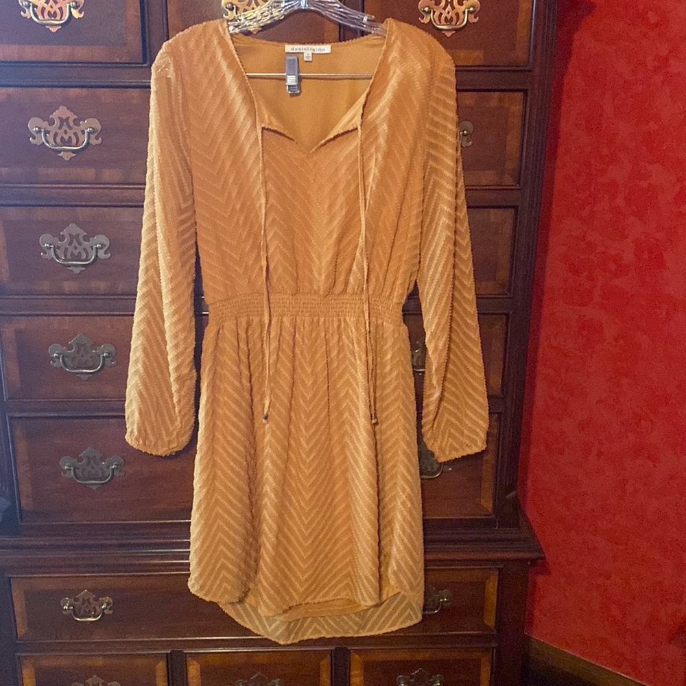 Goldenrod lined dress. Size medium. Elastic waist with see through arms